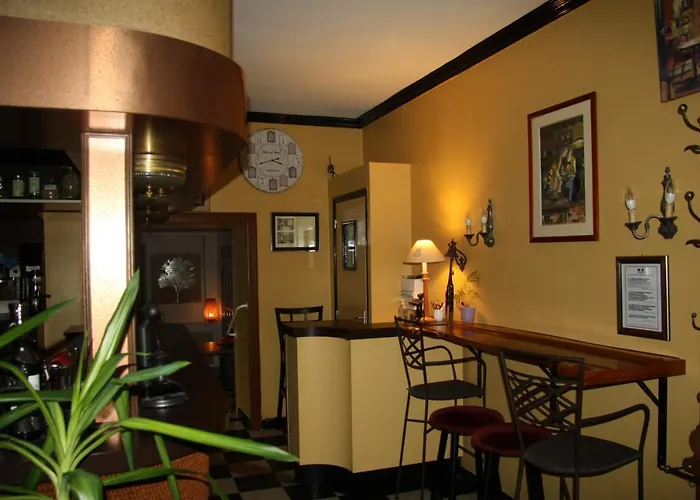 Le Dauphin Saint-Pierre-des-Nids